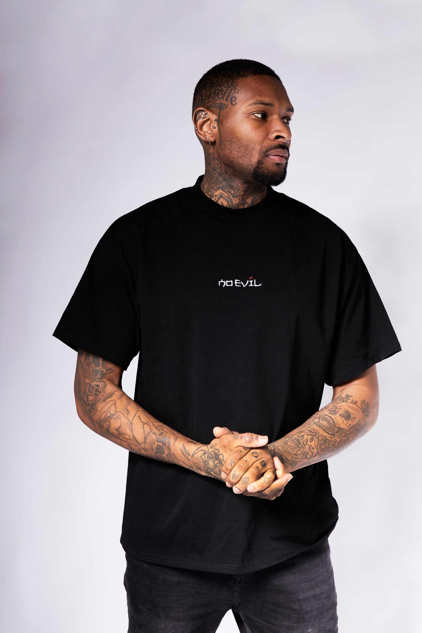 ASTRO SCRIPT T-SHIRT BLACK