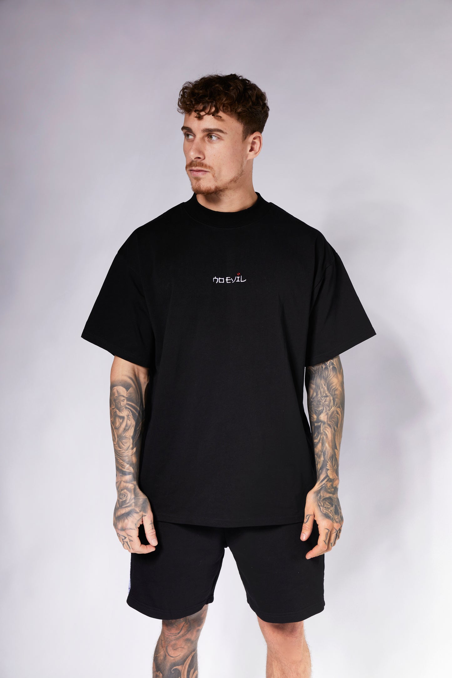 ASTRO VERTICAL T-SHIRT BLACK