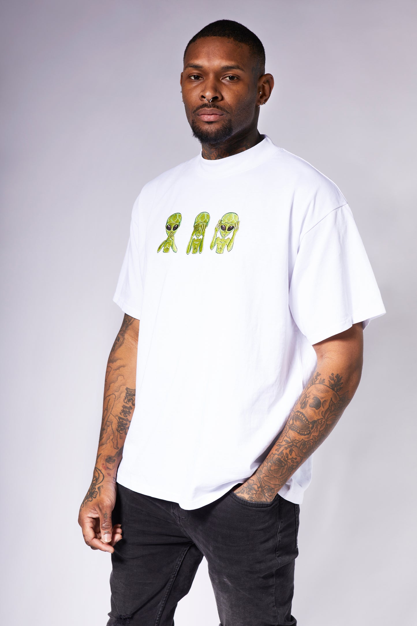 ALIEN EMBROIDERED T-SHIRT WHITE